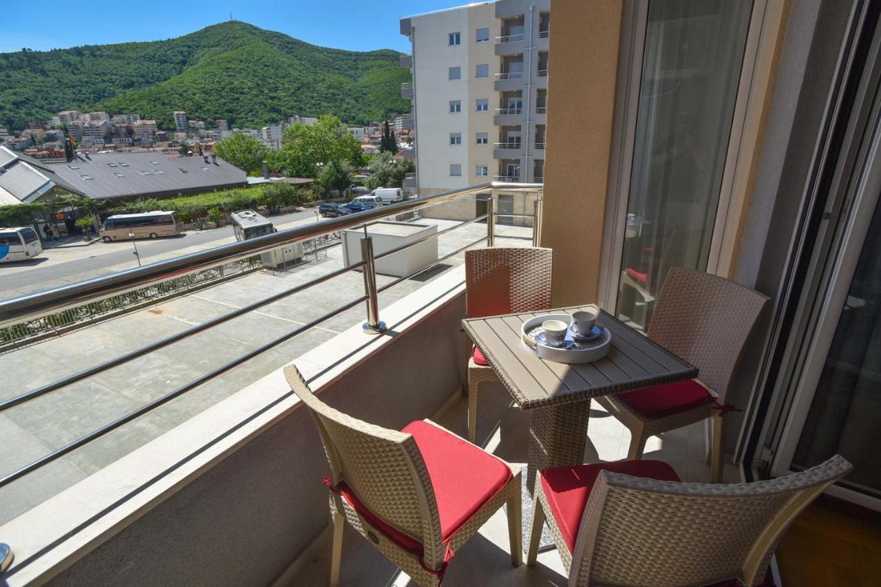Azure Apartments Budva Exterior photo